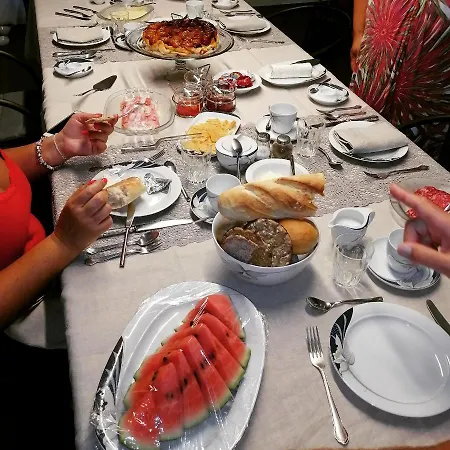 Alojamento de Acomodação e Pequeno-almoço Branca Barreiros Al98139