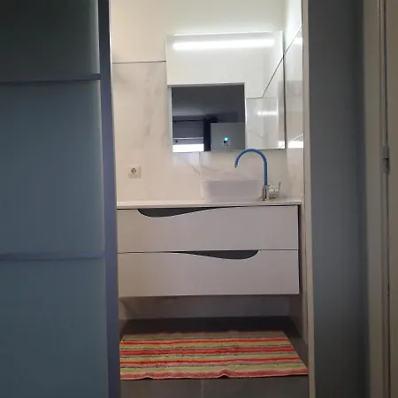 Alojamento de Acomodação e Pequeno-almoço Branca Barreiros Al98139 4*